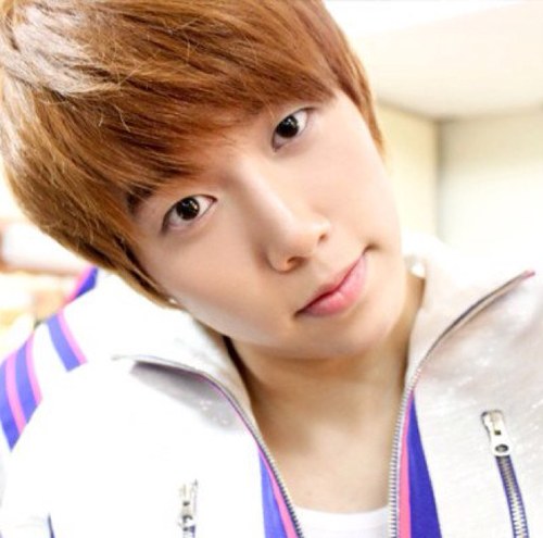[Verified Roleplayer of @DazzlingCity_RP] 안녕 유키스 훈 입니다!! ^^. 나는 91 라이너예요. Taken by @DC_heewoo91 [2012/10/17] ❤. Only speak English and Korean.