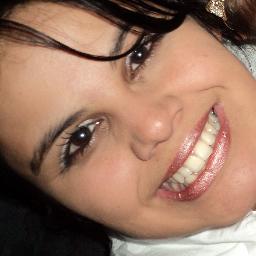 Nunca se constrói uma parcela de felicidade sem a participação do amor.