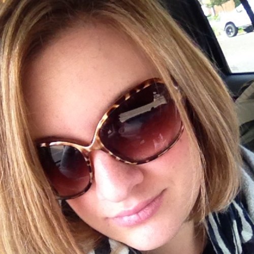 singer/song writer from the Jersey shore. country girl. single mom. determined. have goals.