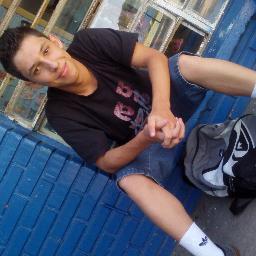 Te amo demais bêe,meeu Lindo *-* ain nao tem como explicar o quanto eu te amo, só TE AMO e pronto,se alguem tem um problema com isso foda-se s2 @ummaa_safis aki
