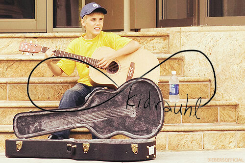 My bigger dream: be One less lonely girl and meet him♥ yes I LOVE Justin got a problem?♥ ;)
