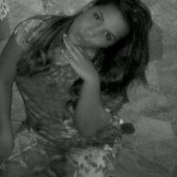 Sou muito mais que essas letras, frases e fotos que falam sobre mim. Sou as minhas atitudes, os meus sentimentos, as minhas ideias.”