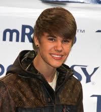 hey ppl whats up my name is Ashley. I'm a HUGE JUSTIN BIEBER FAN!!!!!  3 so ya follow me I follow back