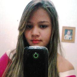 Escorpiana, 16 anos de idade, garota simples e alegre que não desiste dos seus maiores sonhos!