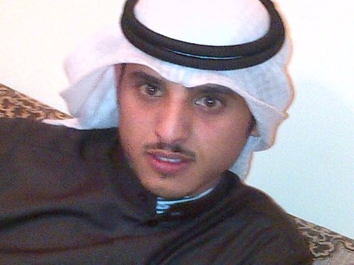 رتويت اذا شعري يلامس خيالك وفلو اذا ودك تتابعني كلّي شوق وغزل واحلام والي فبالك وايضا عتب وهموم وافراق خلّي Instagram: abdallahalshreka