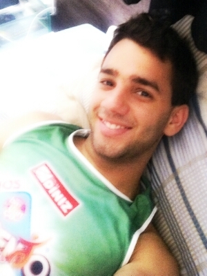 tenho 18 anos, estudante do curso de Direito, de São Bento-PB Flamenguista com orgulho e do signo de touro  ;)
