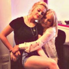 I'm Perrie Edwards's mummy from Little Mix, thank you for all support, i love you #littlemixers