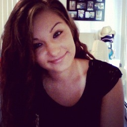 Gessicinaaaaa_'s profile picture. Medical Receptionist, Closet Artist, Ghost Obsessed, Food Fanatic, Animal Lover, Lowkey Gamer @DJ_Jesshirecat