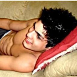 Pra frente é que se anda , pra trás só foto antiga ♫