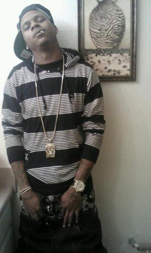 yung go getter trying to turn nun into sum rs fwm co/ceo of purple kush gang!!! m.o.e contact info email send email to jahraill.raye@yahoo.com