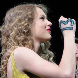I love Taylor Swift. Follow me and i follow you back.