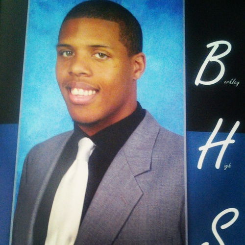Just A YoungAndSaved,Unashamed, Gifted Young Mann Who loves God with all his heart!!! Anything Else just Google Me...lol