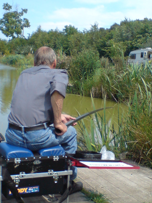 Springwood Fisheries - Day ticket coarse fishery, caravan & campsite in the heart of The National Forest, Melbourne, Derbyshire.