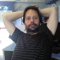 Fanatico de Quilmes y del Rock Nacional