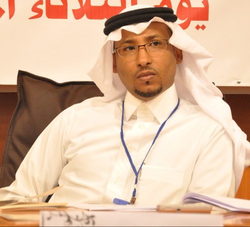 شاعر، وصدر لي : 1/ليس مهمّا 2007 ،2/وكأنّ شيئا لم يكن 2013، 3/ذئاب2014، 4/نوتات الوحشة2021. ولا تزال القصيدة أقرب من عاشقين على كل حال.