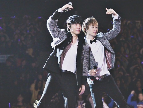 ●_● Hello you... STAHP Je me fais peur toute seule la. BWEFOUILLE @AllRiseSilver Je t'aimeuh u.u
@special1004
우리는 당신을 기다릴 게요 ~
No joke è_é
