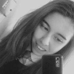 Weeenax me llamo Javiera, 12 Años:c, Directioner, Me gusta la Nutella33 Soy Chilena, Del Sure Poe' :z Estudio en el Liceo b12, Eso chao.-