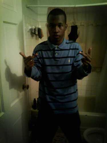 I Consider Myself One Da Realest Niggas Left , Just Chilling With My Niggas... #FreeKevin #FreeRell