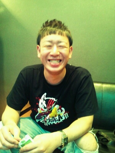 yoshimura0725's profile picture. お笑い団体【笑暴団】代表 【ロックオン】吉村です！毎日元気にやっております！大分で精力的に活動してます！皆さんの応援が力の源です！どうぞ応援よろしくお願いします！