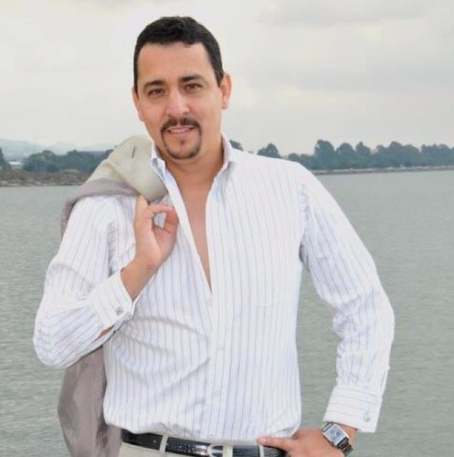 Ardilla Records es una compania independiente que le da la oportunidad a los grupos no reconocidos por las grandes disqueras