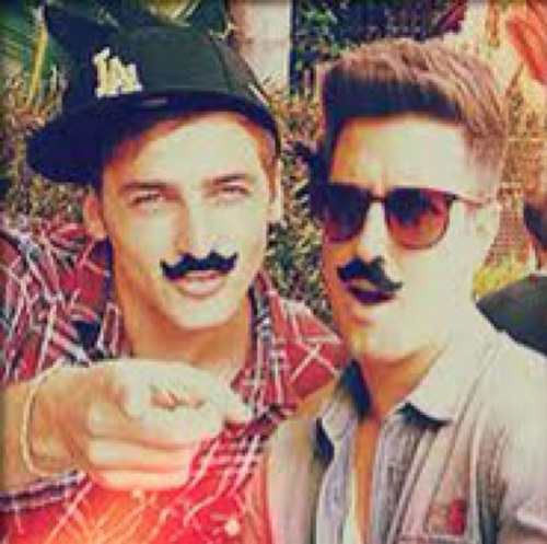 If biography is life, I will summarize mine: @HeffronDrive @1LoganHenderson @TheCarlosPena @JamesMaslow @CeCeMissXtotheO ❤ Since: 16/11/12