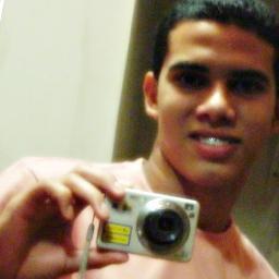 Eu sou do tamanho daquilo que SINTO, que VEJO e que FAÇO, não do tamanho que os outros me enxergam...Bob Marley