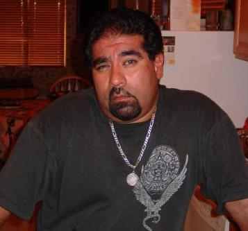 single latino looking to socialize among the other stars around me.