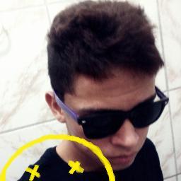 ☮ jogo bola com os pés kkkkkkkkkk...