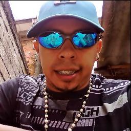 Musico , escritor e produtor ,vivendo a Louca vida loucamente a cada segundo, pensando em ser um alguem não lembrado sempre mais sim jamais esquecido *--*
