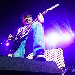 Guitarist - Bhayanak Maut.