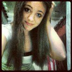 im Mya i live in Florida i LOVE one direction, u follow me ill follow back so make that button say followin! love ya3