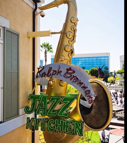 A savvy representation of New Orleans’ dual legacies food & music located In the heart of Downtown Disney, Southern California. Jazz never tasted this hot!