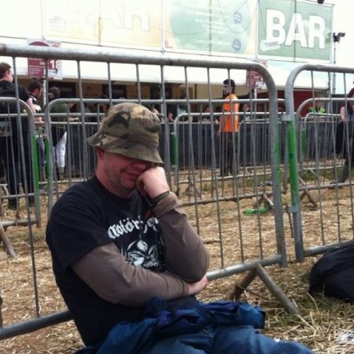 DCFC fan,D&T teacher ex RR,still loves rock and metal.Married to beautiful lady and dad to a 14 year old daughter Generally a nice bloke, can be an arse at time