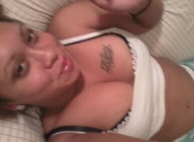 a_dime_a_dozen's profile picture. I'm a 24yr old college graduate. Soon gonna be startin nursing school. No kids n single like a $1 bill!!! **live laugh love**