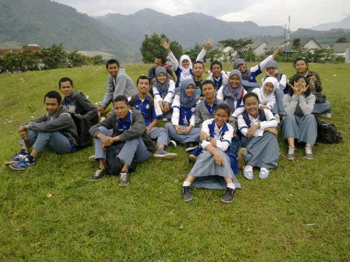 RPLtwelves's profile picture. We are the big family Software Engineering 12th of SMKN 1 Cibinong♥ Sukses UN 2013 dan meraih mimpi masing-masing! Aamiin☺