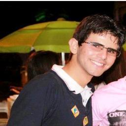 Estudante do Curso de TADS, IFRN, 18 anos, crítico, extrovertido, companheiro, dramático e acima de tudo Amigo... O Filho do dono do mundo...
