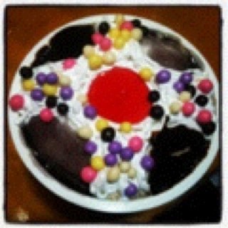 Coffeelatte Taplau PDG , tempat nongkrong baru buat anak-anak muda n gaul yg suka ngopi. Lokasi di depan Taman Budaya Tepi Laut PDG. Yuk kita ngopi gaya baru...
