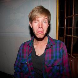 WarrenKit's profile picture. Meh