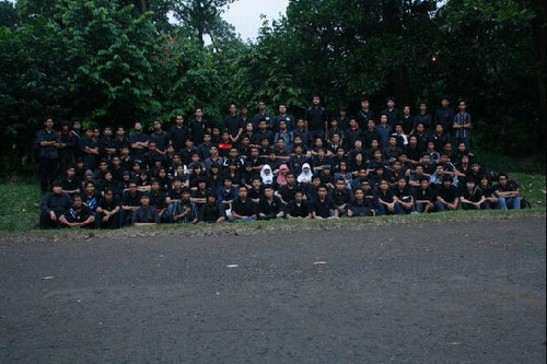 Anak mesin 2011.
Siapa berani meremehkan kami tuh orang pastilah ga ngerti !