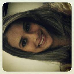 Talvez a razão, por quê todas as portas se fecharam, seja pra você poder abrir uma que te levará ao rumo perfeito..(Katy Perry)