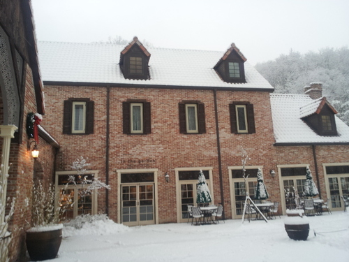 goldshirt76's profile picture. 