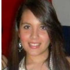 Dramática, irritante, carente, louca, irônica, desligada, chata, ciumenta e muito feliz. Prazer, eu.