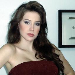 Priscila Oliveira, 19 anos, estudante.