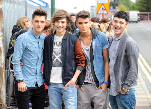 Union J FANPAGE
Will Follow back 
George, Josh, Jaymi, JJ Xx