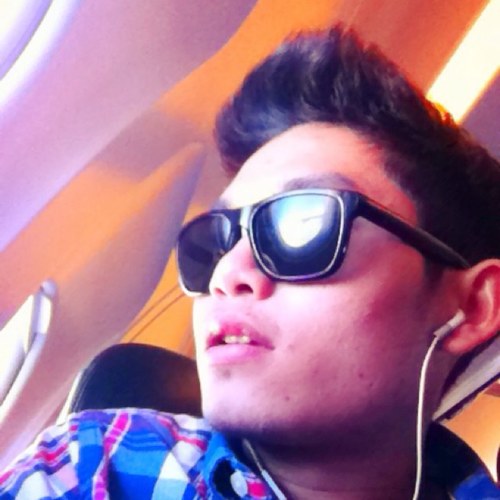 Naim_Fernando's profile picture. Dame una isla, en el medio del mar.   Llámala Libertad 🕊️