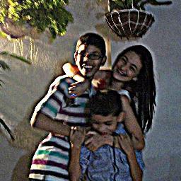 soy un chico tranquilo 
tengo a la mejor hermana @villanuevasofia
cumplo el 7 de junio
adoro mi vida
soy directioner boy