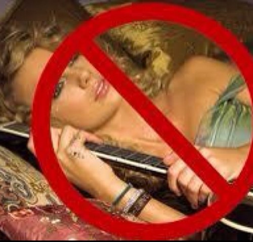 Taylor Swift is cheating Hazza (she's a bitch)