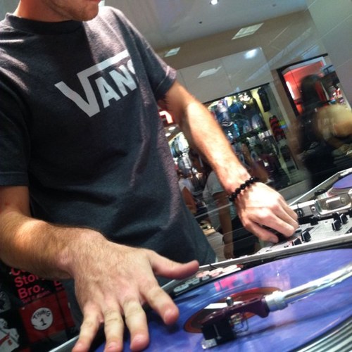 Professional DJ, Radio & Broadcasting Major! #GCC #ASU #RealDJ Instagram @SquaredTheDJ