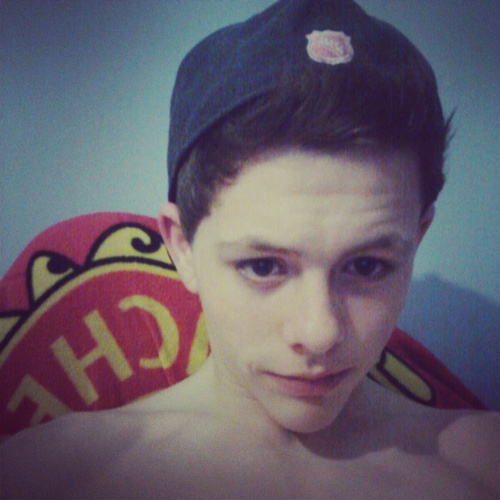 follow me and i will follow you back, follow me on instagram tomphillips14 , add me on facebook thomas phillips,add me on kik tomphillips9