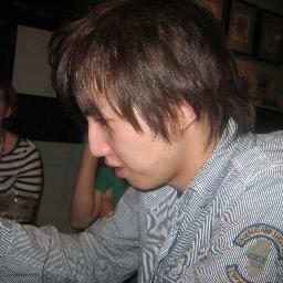 philipleedesign's profile picture. I like cake and computer games. 
Gimme!!!